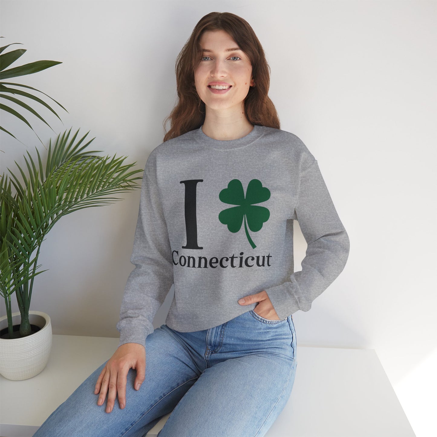 I Clover Connecticut Unisex Heavy Blend™ Crewneck Sweatshirt