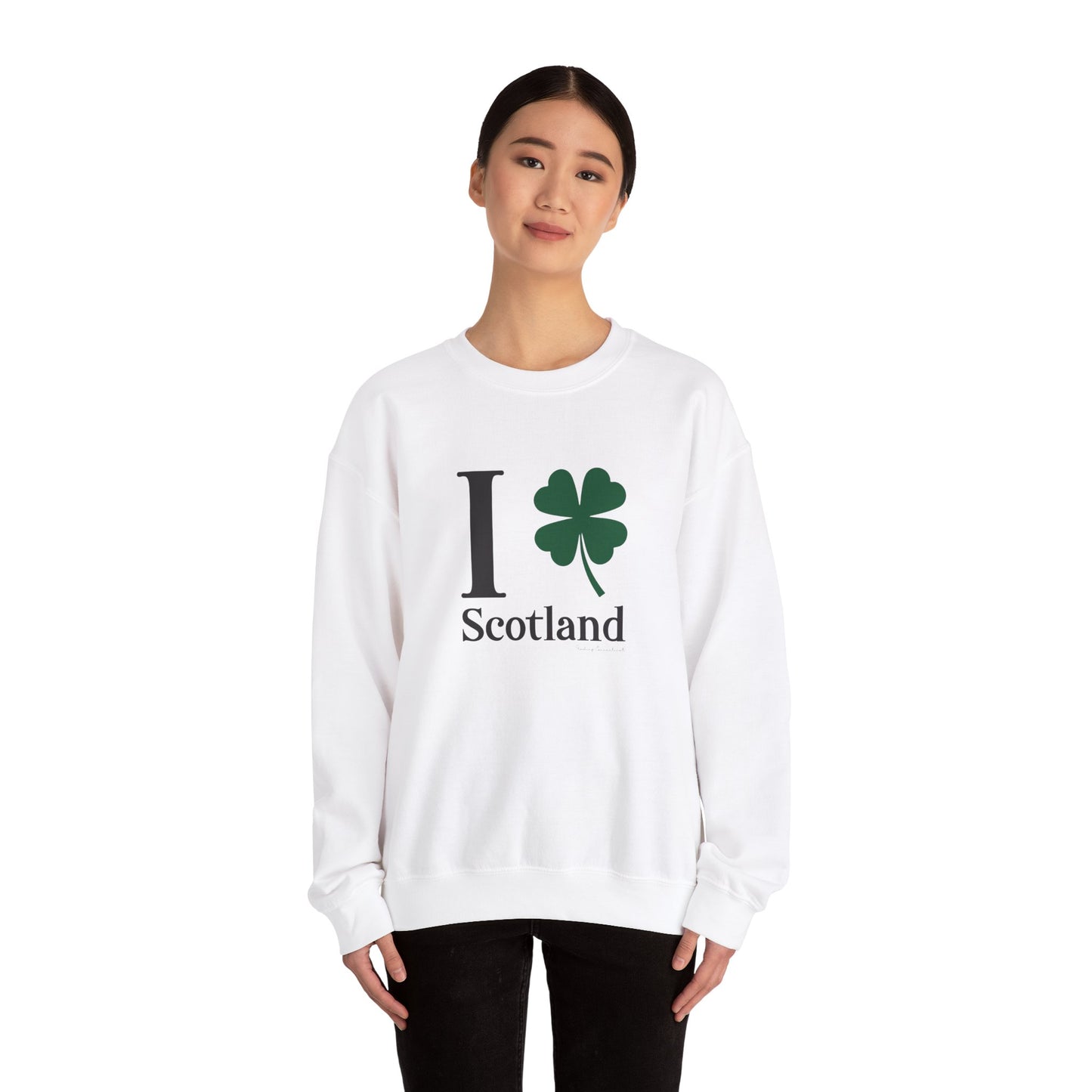 I Clover Scotland Unisex Heavy Blend™ Crewneck Sweatshirt