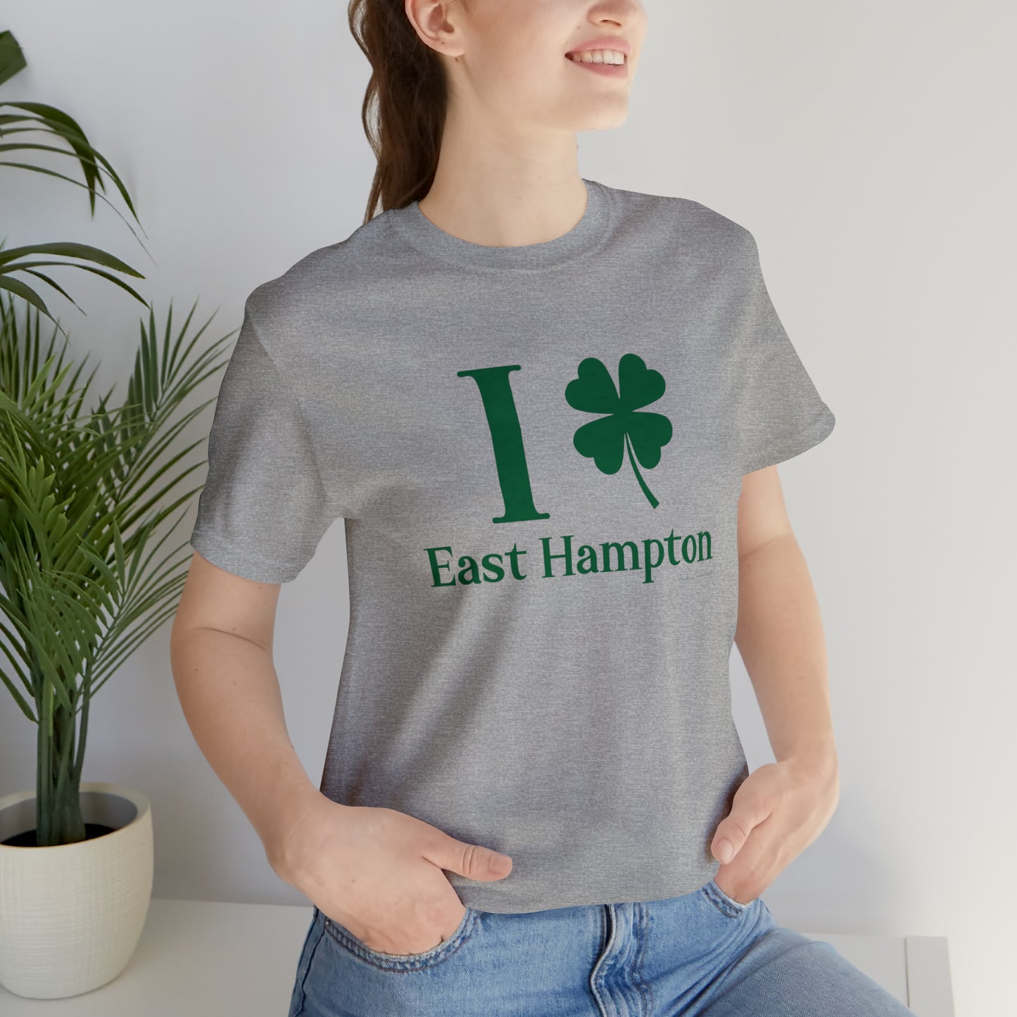 I Clover East Hampton (green) Unisex Jersey Short Sleeve Tee