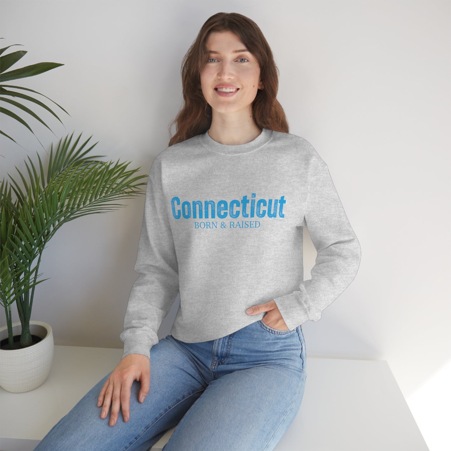 Connecticut Born & Raised Unisex Heavy Blend™ Crewneck Sweatshirt