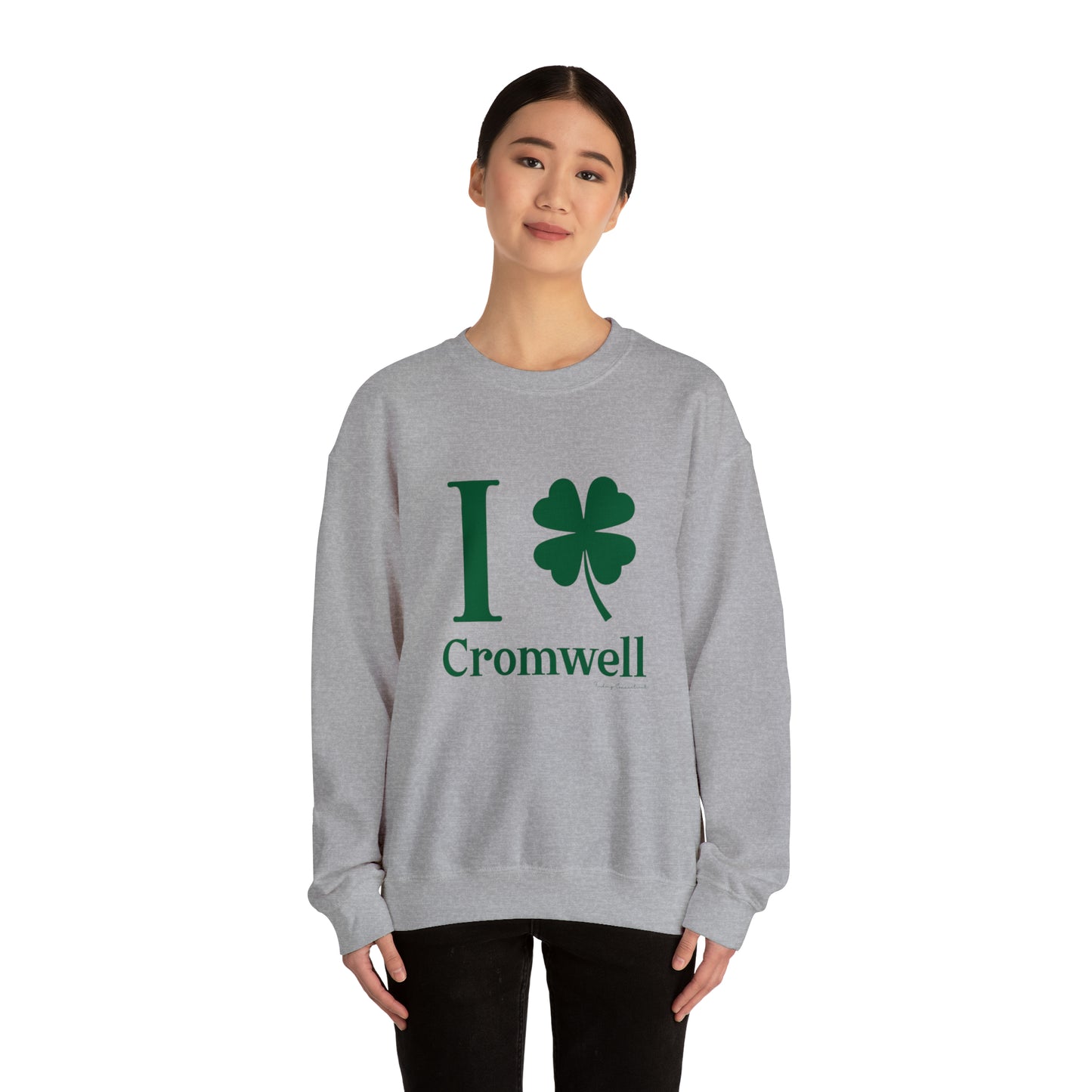 I Clover Cromwell Unisex Heavy Blend™ Crewneck Sweatshirt (green)