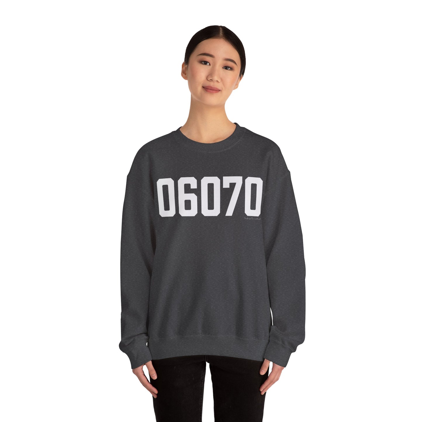 06070 - Simsbury Connecticut Zip Code Unisex Heavy Blend™ Crewneck Sweatshirt
