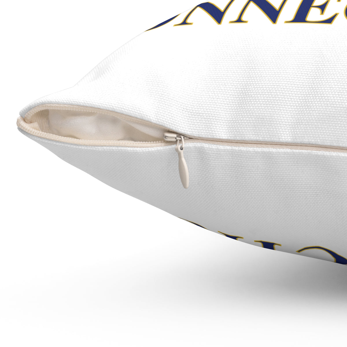 Westbrook 860 Connecticut Spun Polyester Square Pillow