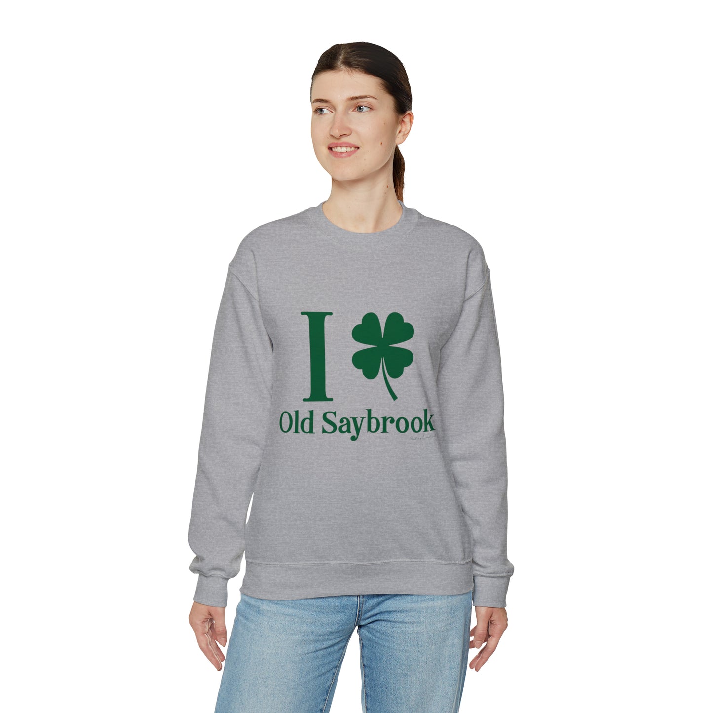 I Clover Old Saybrook Unisex Heavy Blend™ Crewneck Sweatshirt (green)