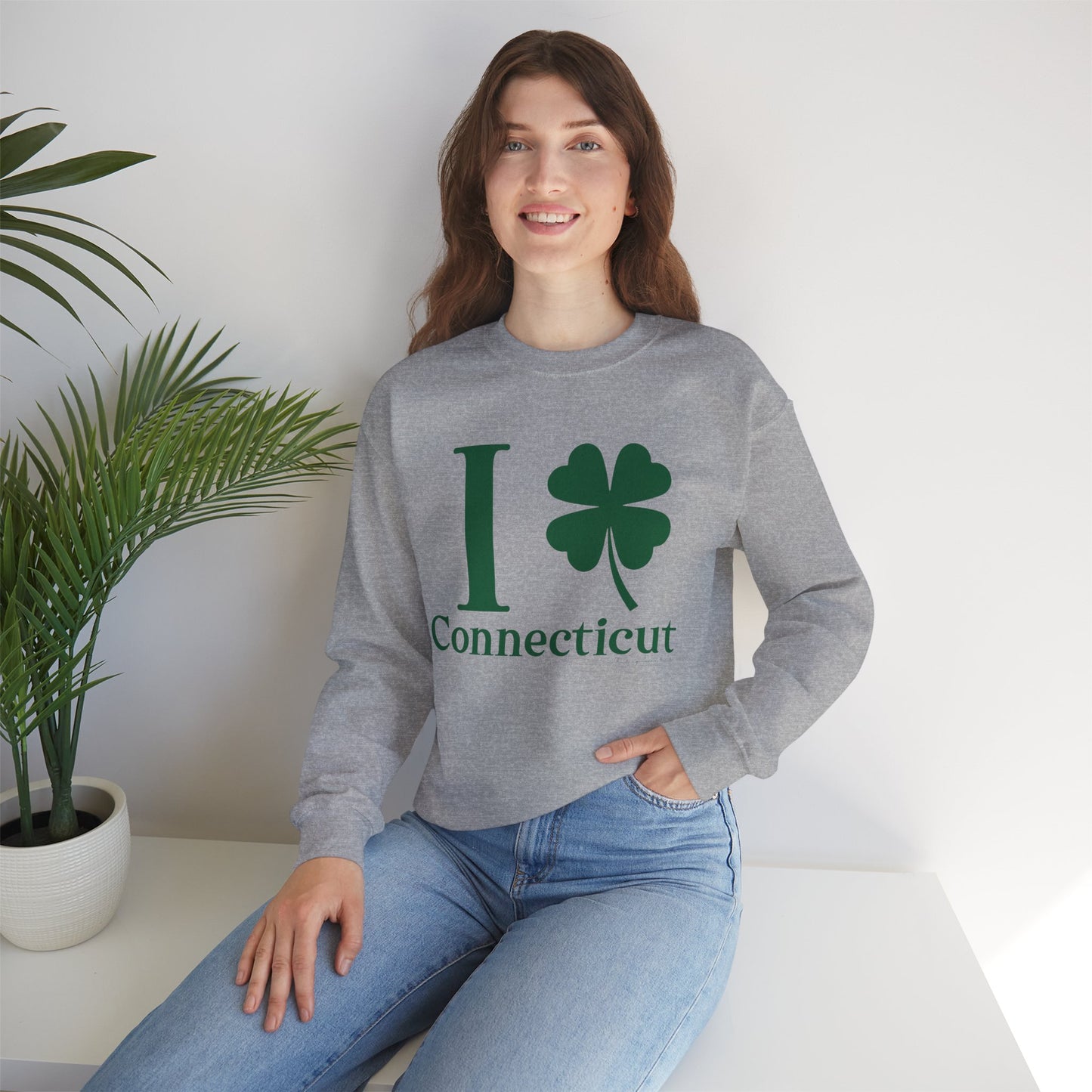 I Clover Connecticut  Unisex Heavy Blend™ Crewneck Sweatshirt