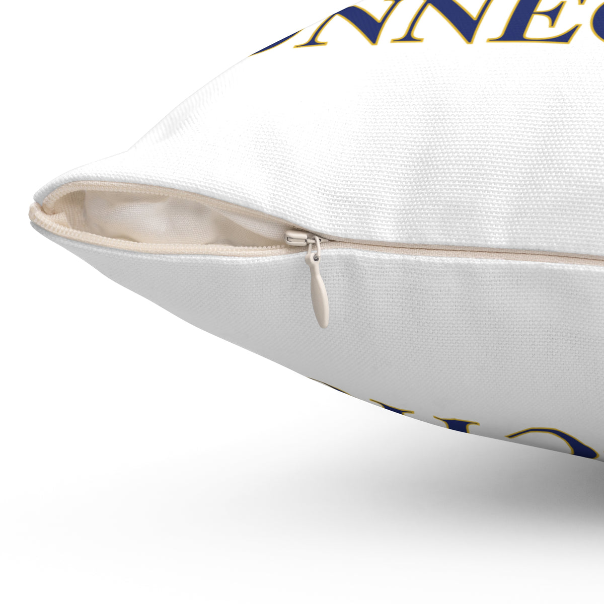 Westbrook 860 Connecticut Spun Polyester Square Pillow