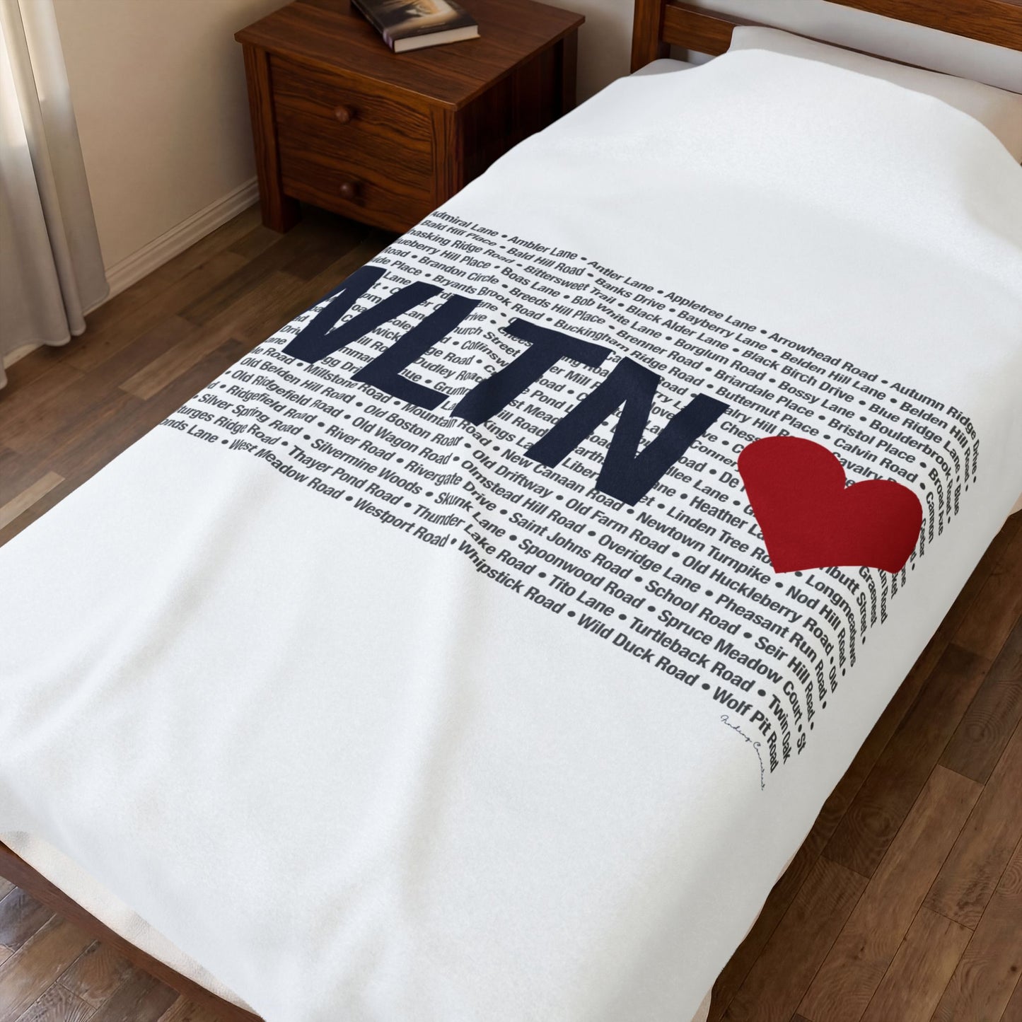 Wilton Love Velveteen Plush Blanket