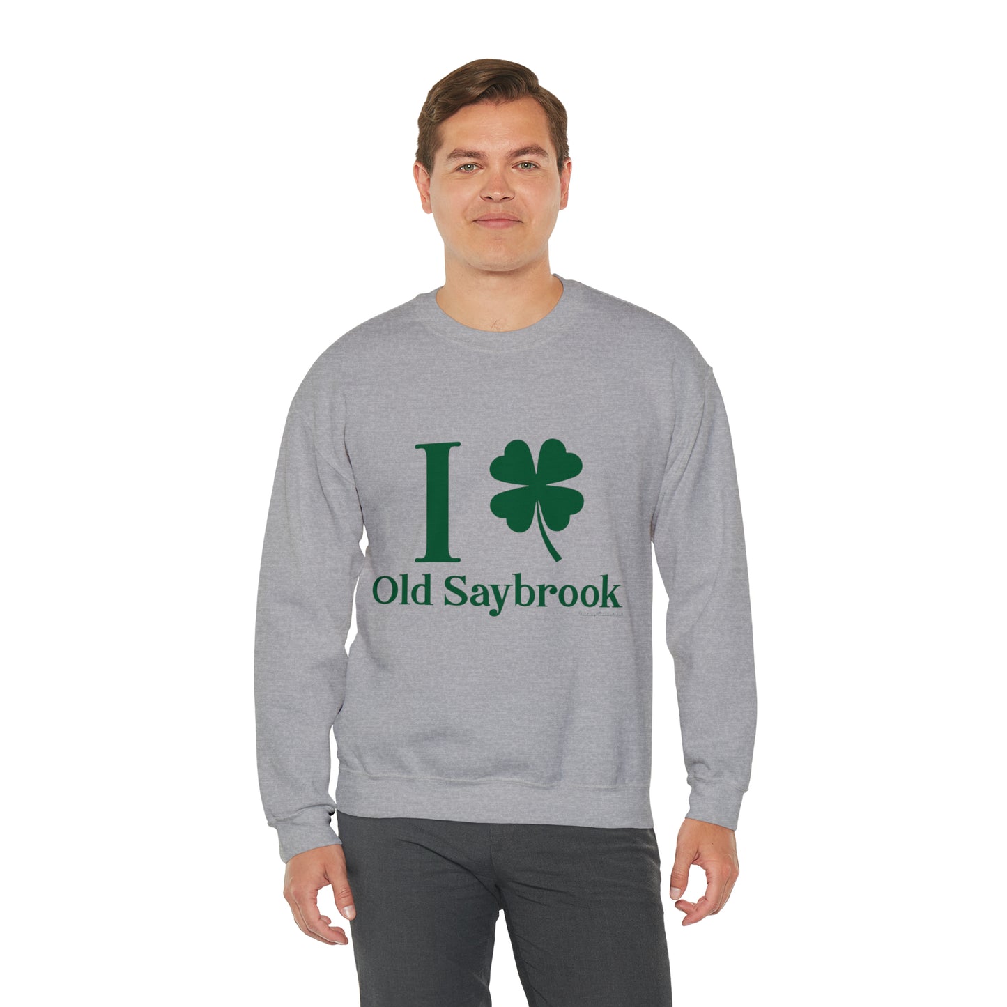 I Clover Old Saybrook Unisex Heavy Blend™ Crewneck Sweatshirt (green)