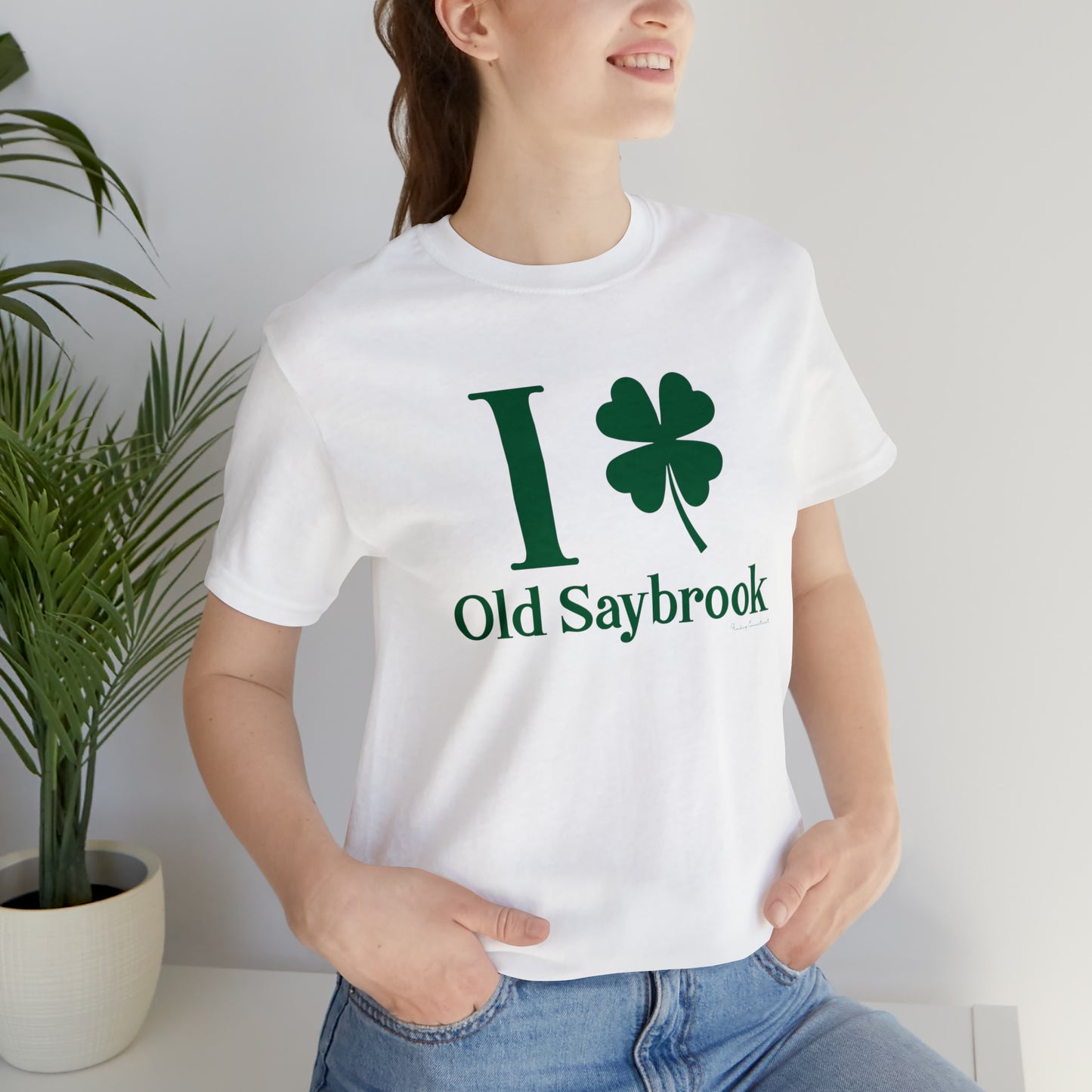 I Clover Old Saybrook Unisex Jersey Short Sleeve T-Shirt (green)