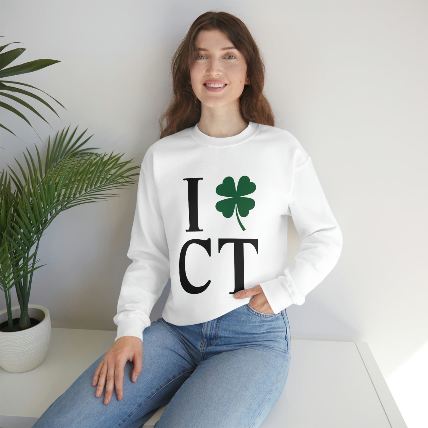 I Clover CT Unisex Heavy Blend™ Crewneck Sweatshirt