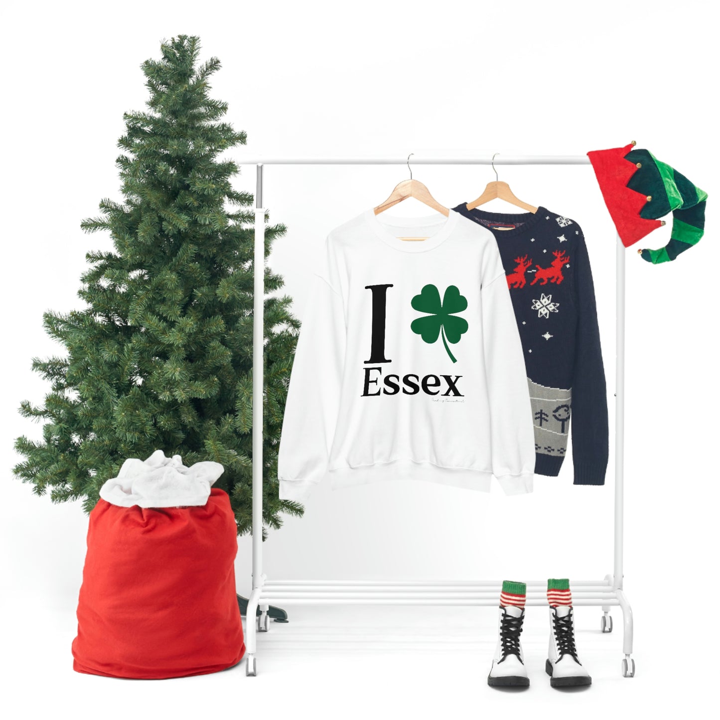 I Clover Essex Unisex Heavy Blend™ Crewneck Sweatshirt