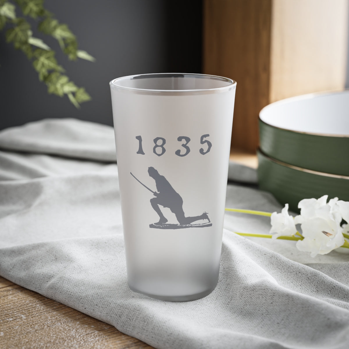 1835 Westport - Large Minuteman Frosted Pint Glass, 16oz