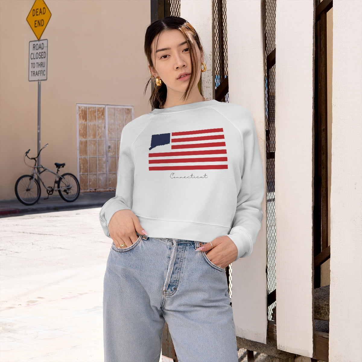 Connecticut Flag Women's Cropped Fleece Pullover