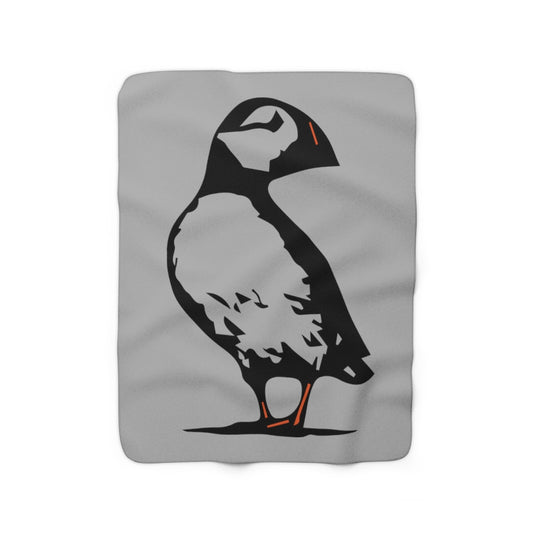 Puffin Looking Back. Do you love Atlantic Puffin’s? We have plenty Puffin products including tee shirts, sweatshirts, mugs, greeting cards, home decor, and more! Free USA shipping on all products. 