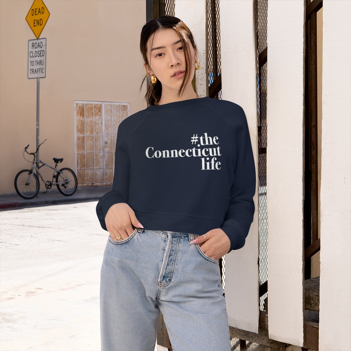 #theconnecticutlife Women's Cropped Fleece Pullover - White Font