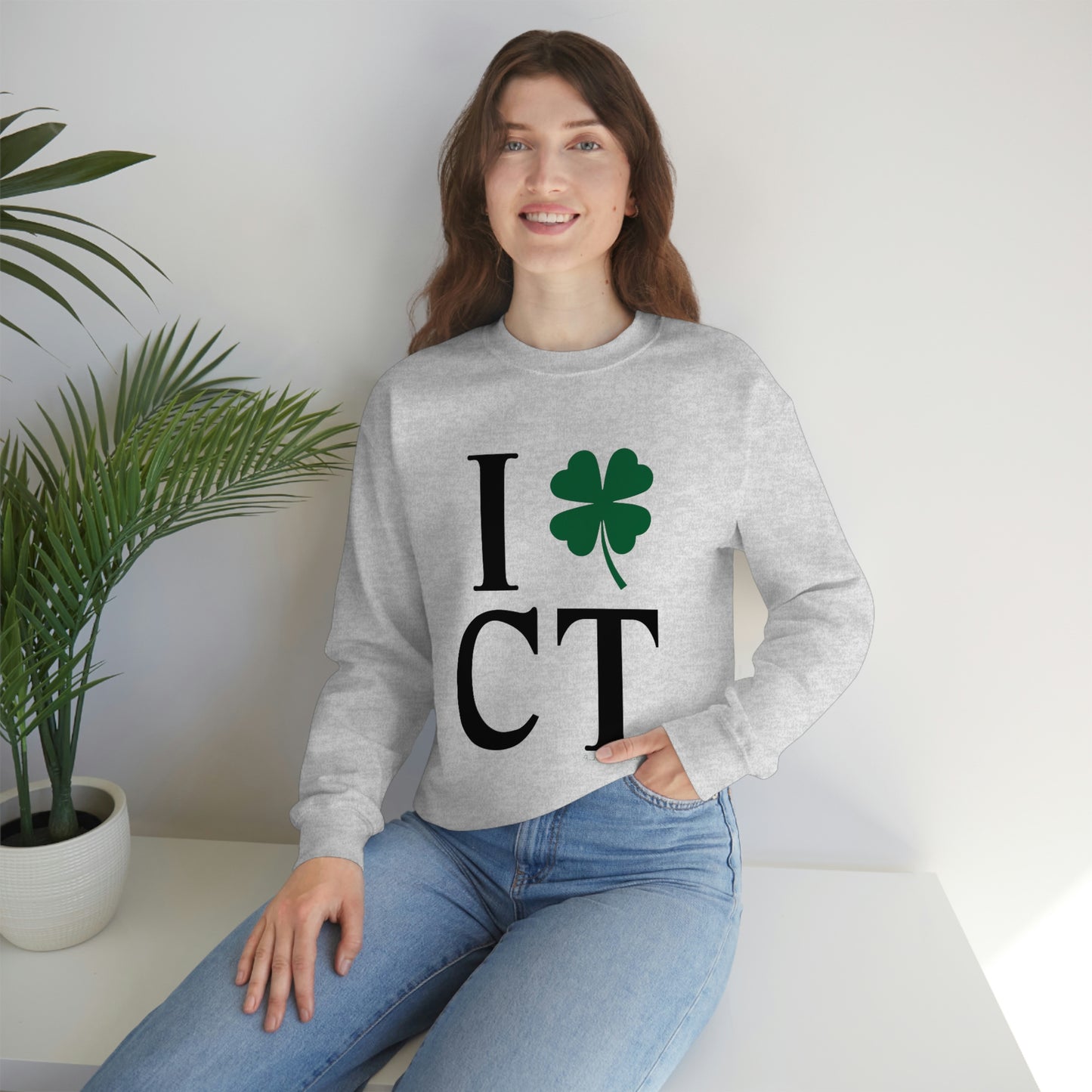 I Clover CT Unisex Heavy Blend™ Crewneck Sweatshirt