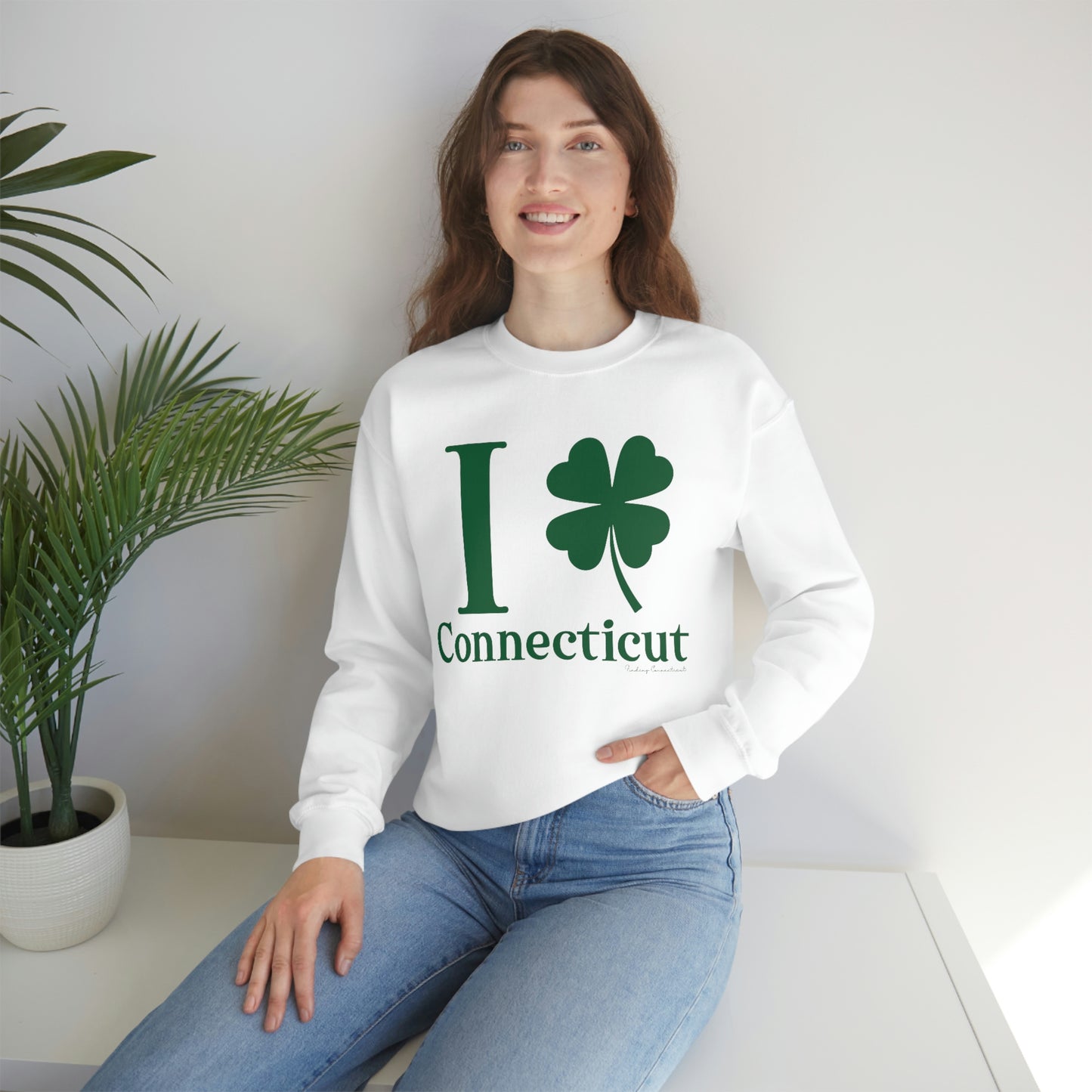 I Clover Connecticut (Green) Unisex Heavy Blend™ Crewneck Sweatshirt